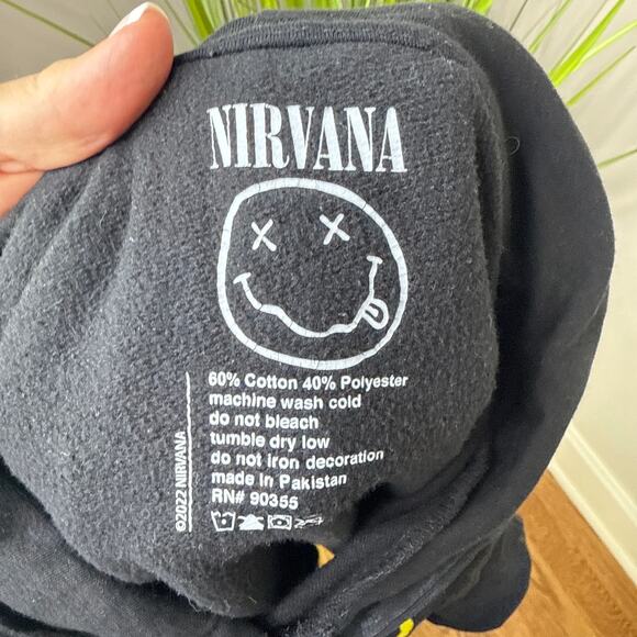 Nirvana Unisex Pullover Hoodie Sweatshirt Yellow Smiley Black Acid Wash SZ Small - Picture 7 of 7
